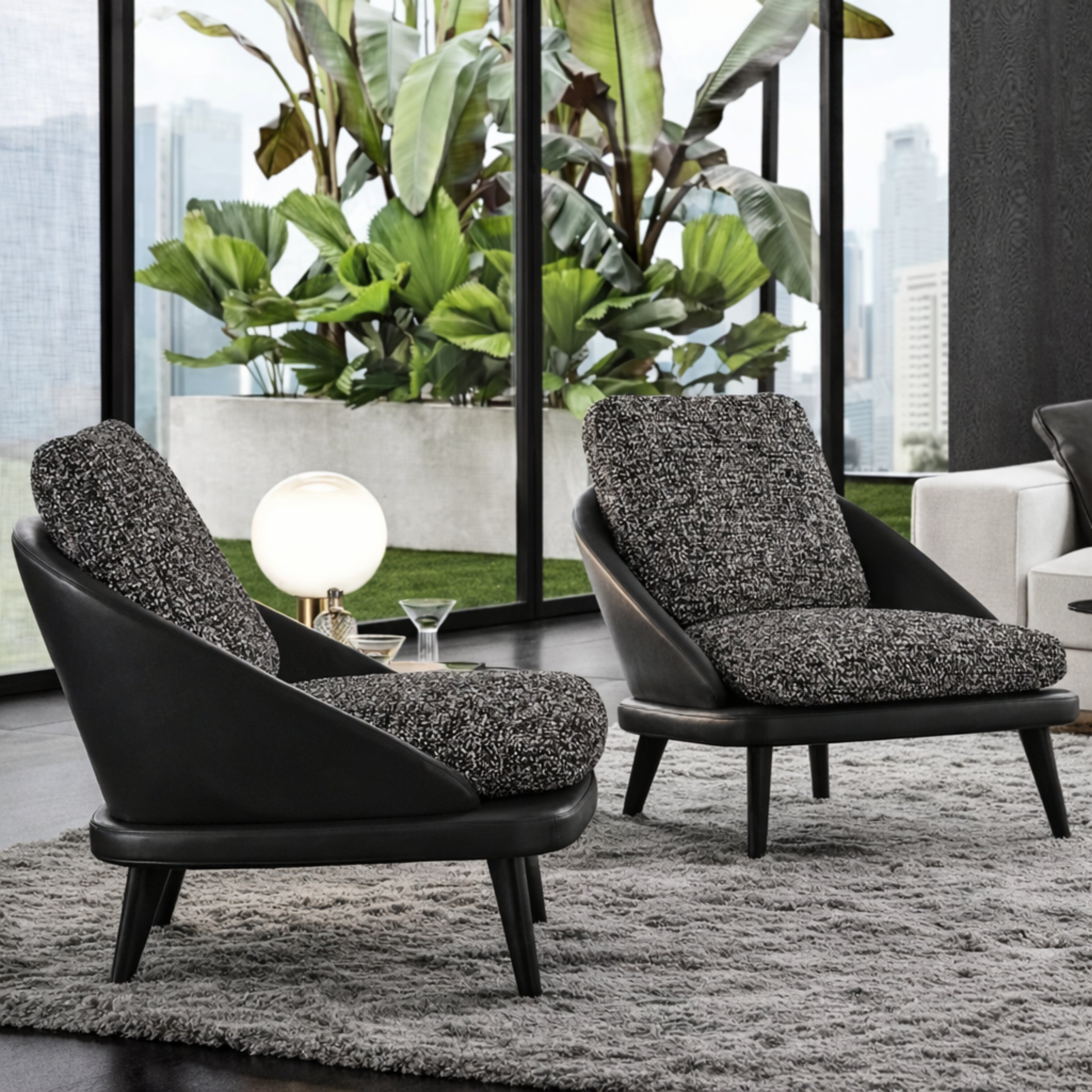 VIETRI LOUNGE CHAIR
