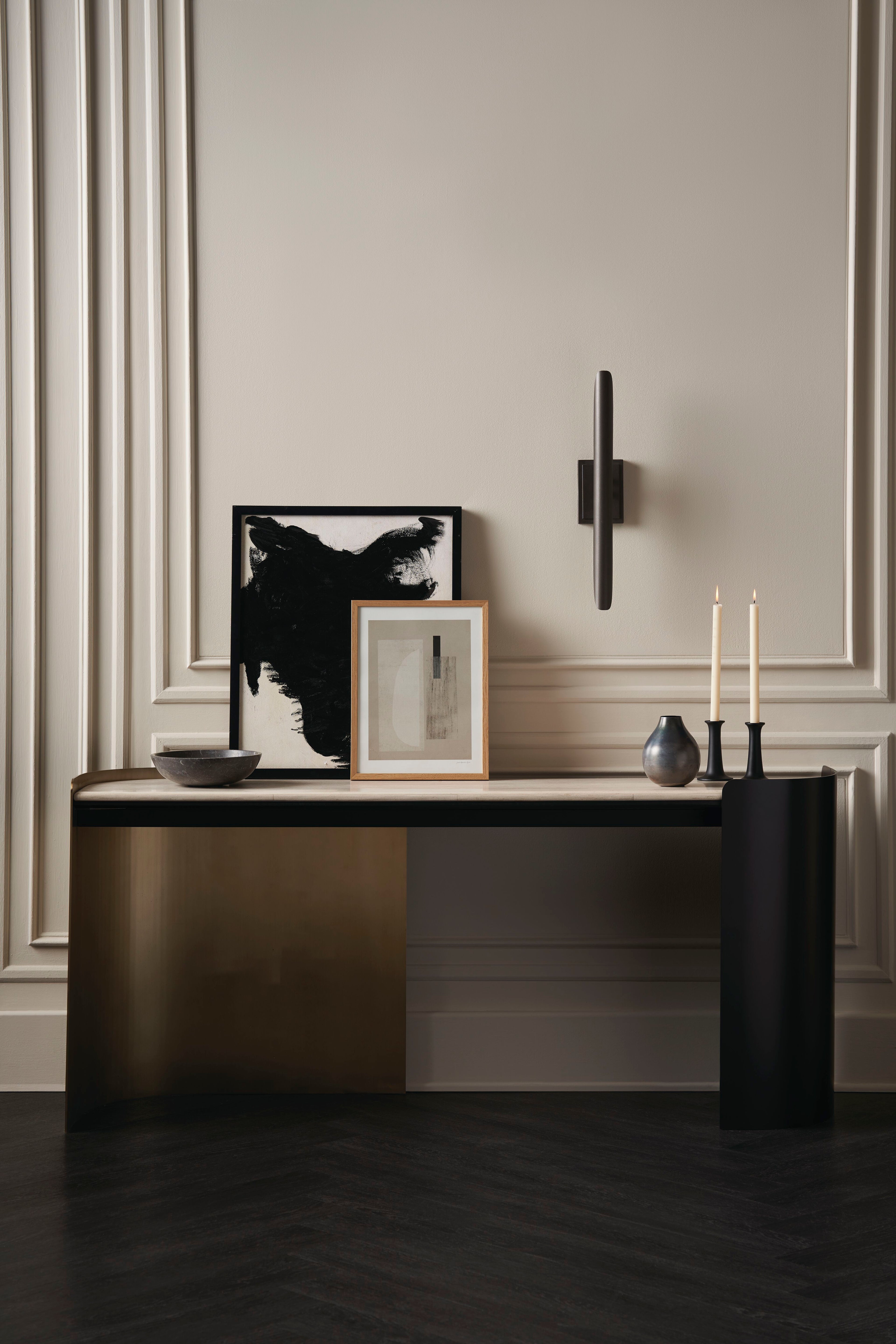 MOVEMENT CONSOLE/DESK