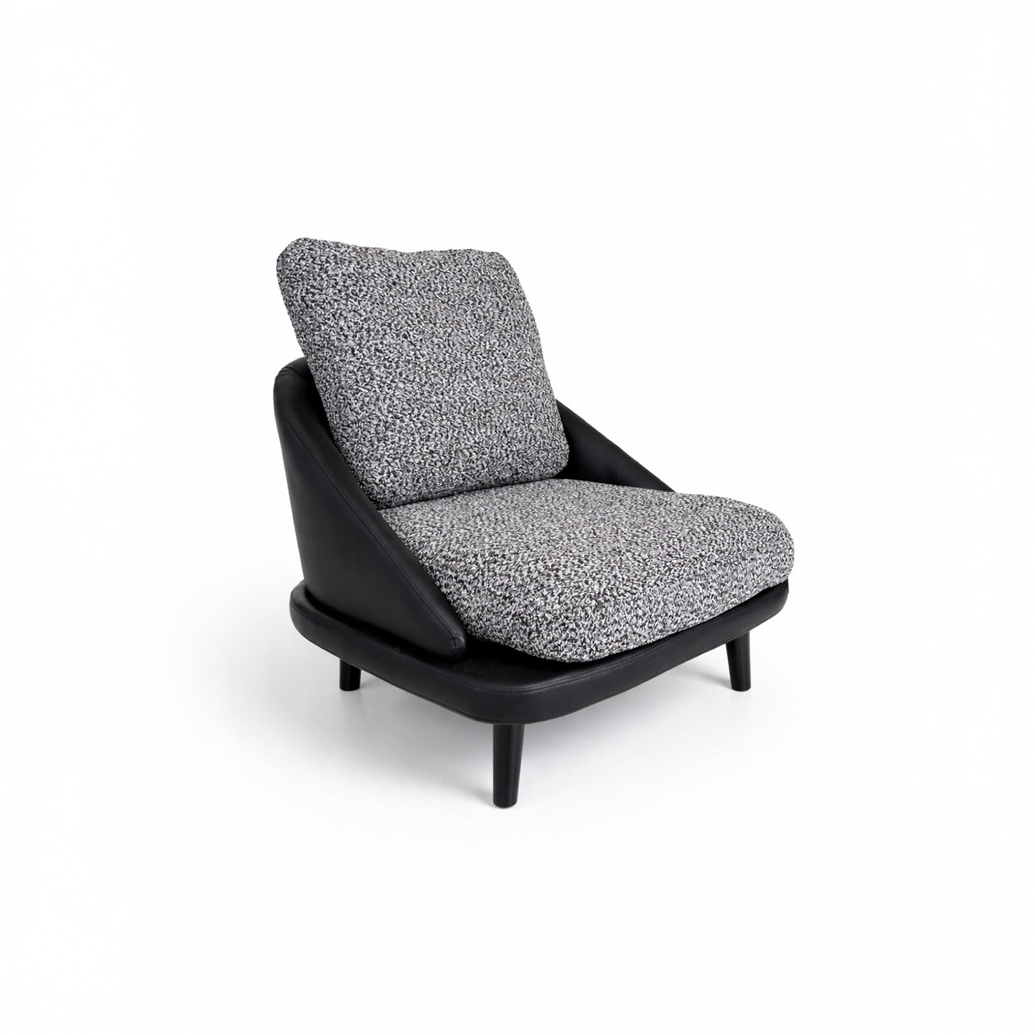 VIETRI LOUNGE CHAIR