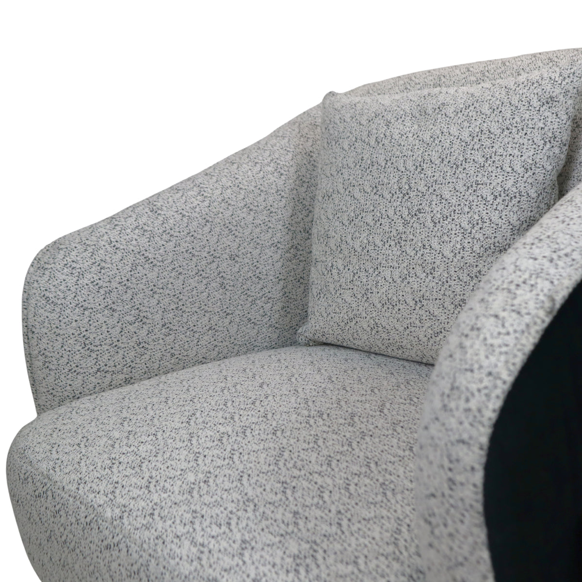 ATRANI LOUNGE CHAIR