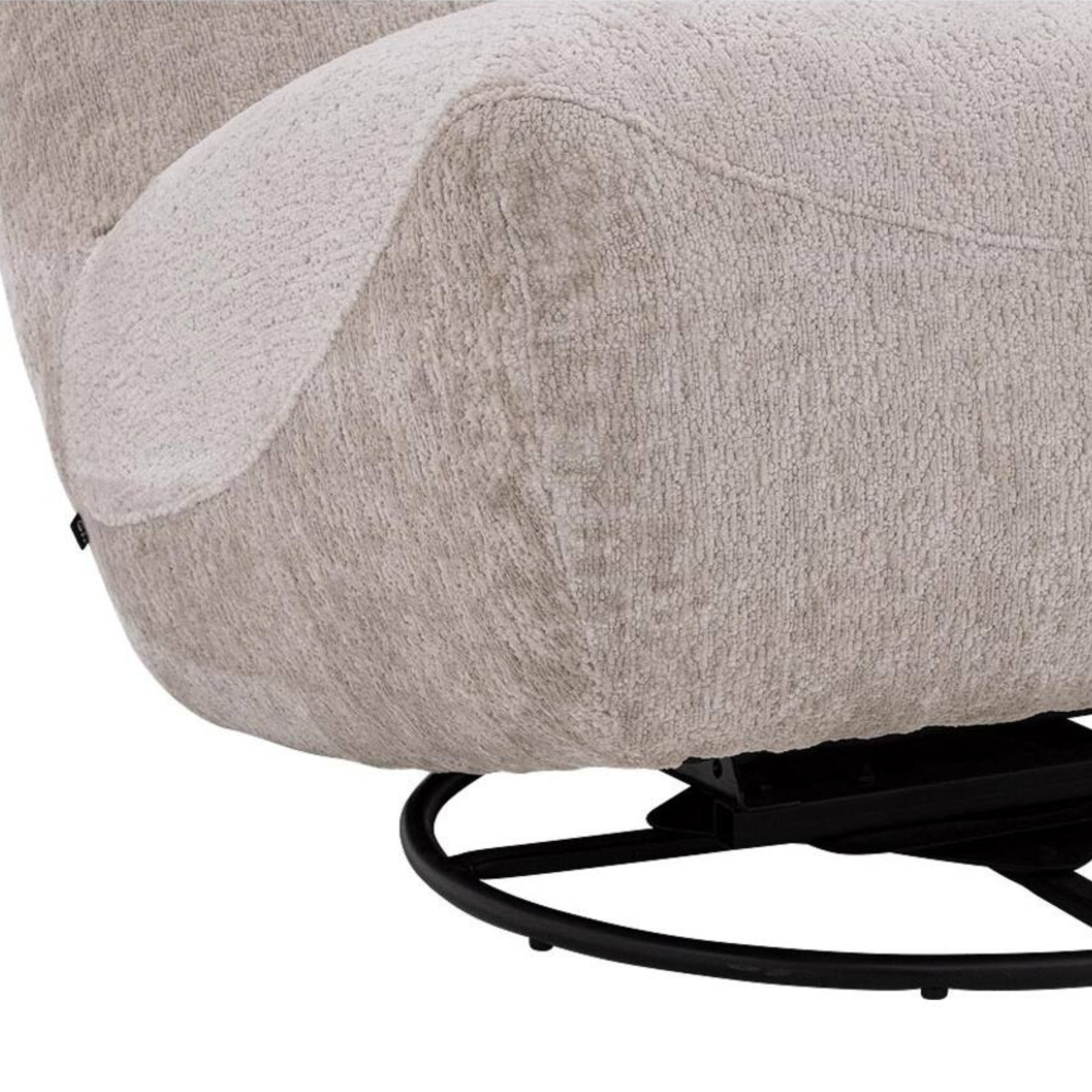 ACCENT CHAIR